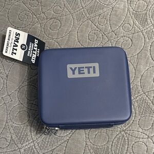 NWT Yeti Daytrip 3L Insulated Lunchbox